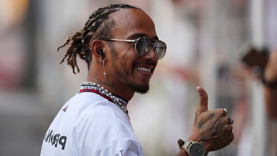Lewis Hamilton exprime des inquiétudes sur l’avenir de Mercedes après une saison décevante en 2023