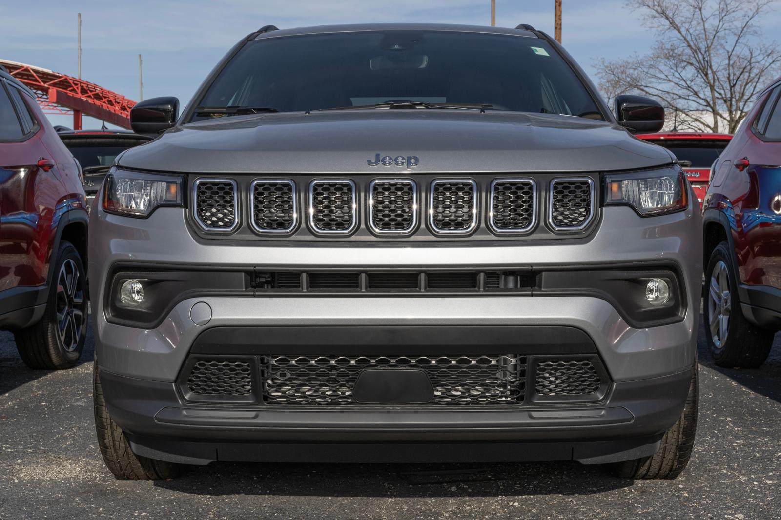 Jeep Compass 2024 : Système d’Infodivertissement de Dernière Génération