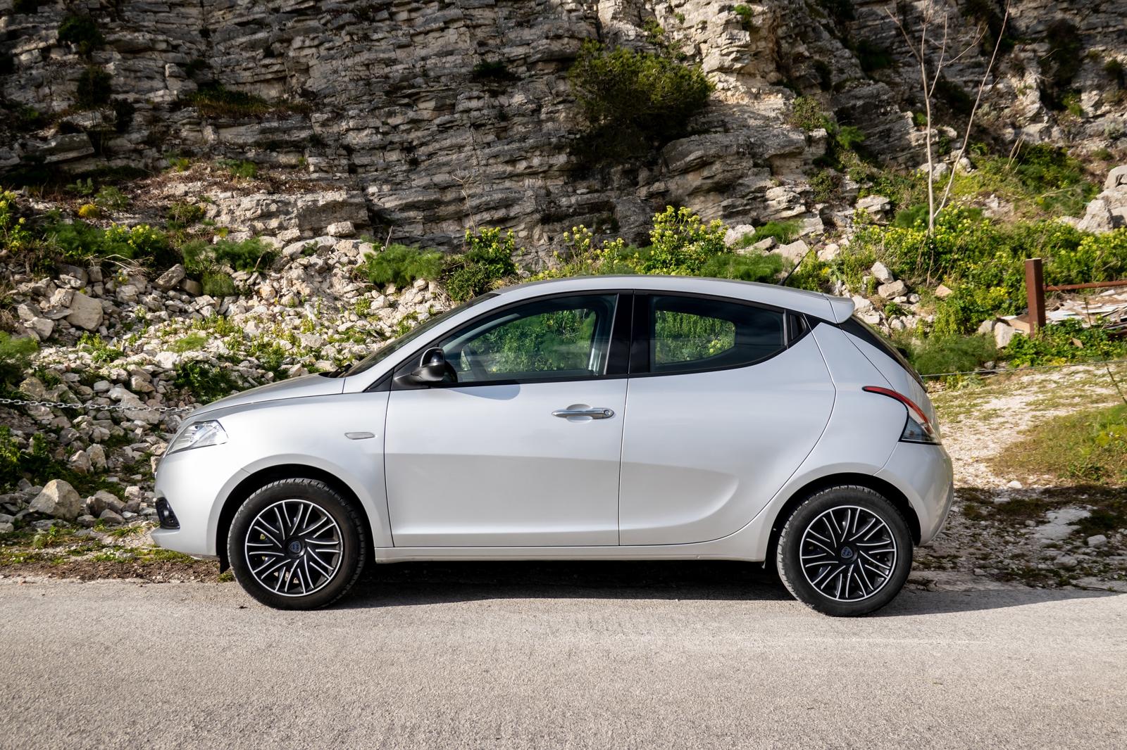 Lancia revient en beauté: l’Ypsilon 2024 révèle son charme