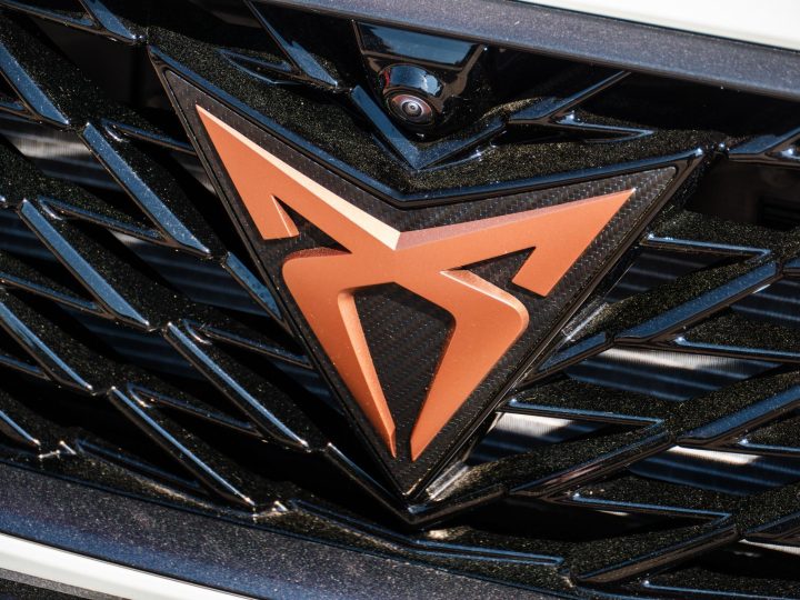Cupra Formentor VZ5 : Éditions Spéciales Alliant Design Sophistiqué et Performances de Pointe