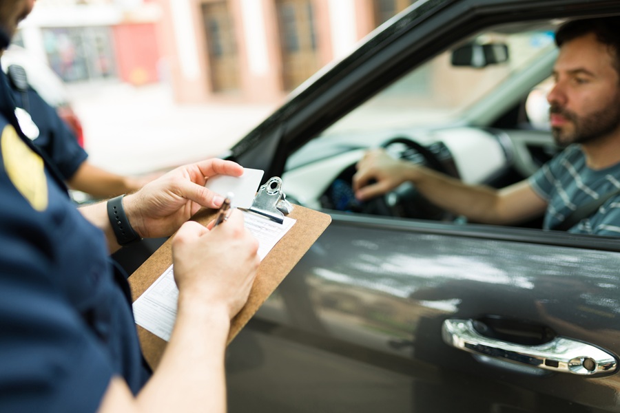 Sanctions avec une voiture de location : qui est responsable et comment fonctionne le paiement?
